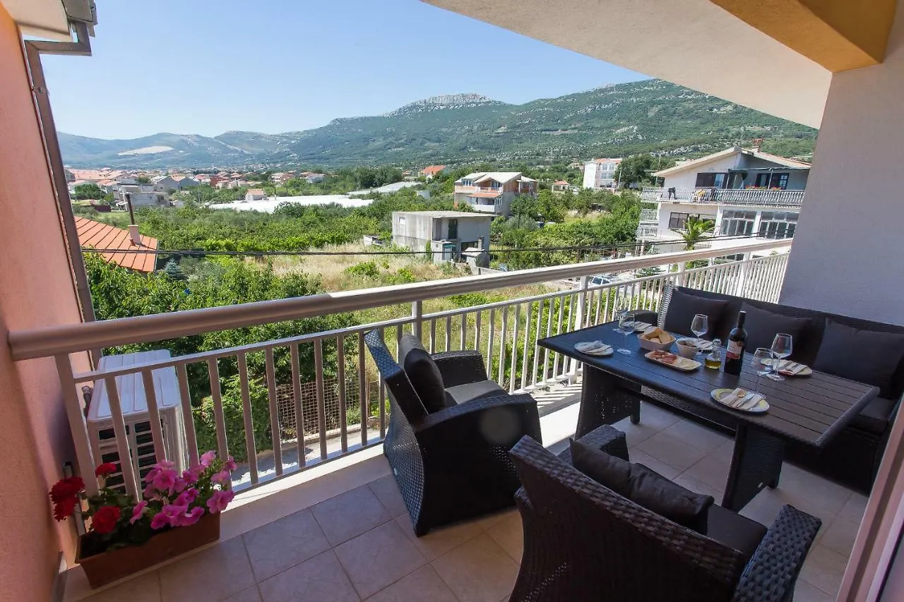Apartment Marija 2 Near Split Kastela